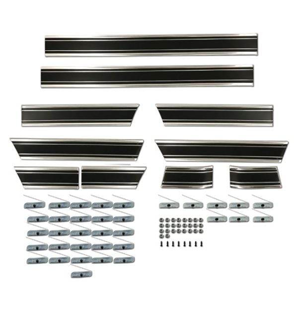 '69-'72 10 Piece Lower Molding Kit with All Metal Clips - Blazer Black