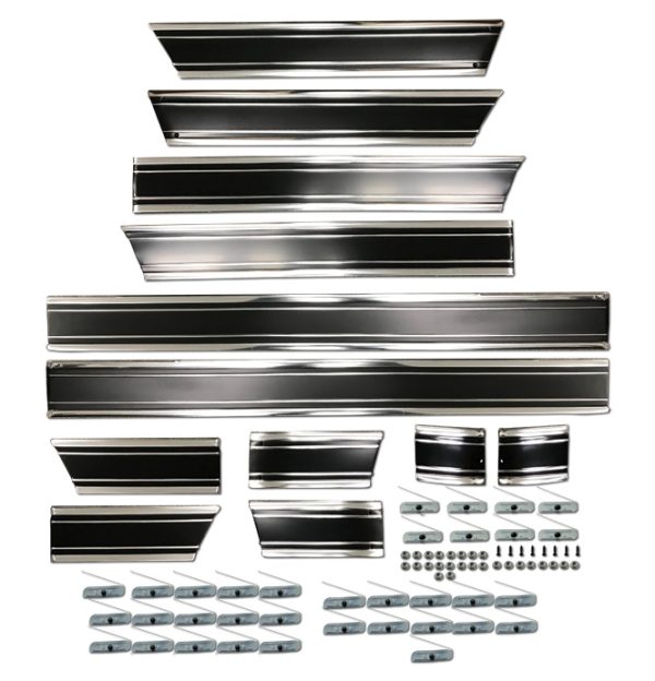 '69-'72 Fleetside 12 Piece Lower Molding Kit with All Metal Clips - Shortbed Black