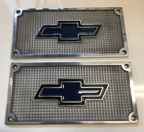 Universal Aluminum Step Plates - Chevrolet Blue Bow-Tie